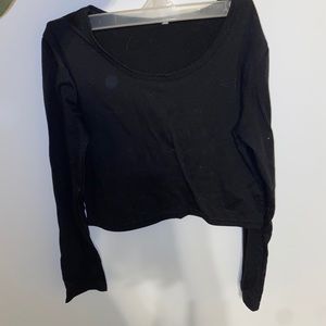 Black long sleeve crop top